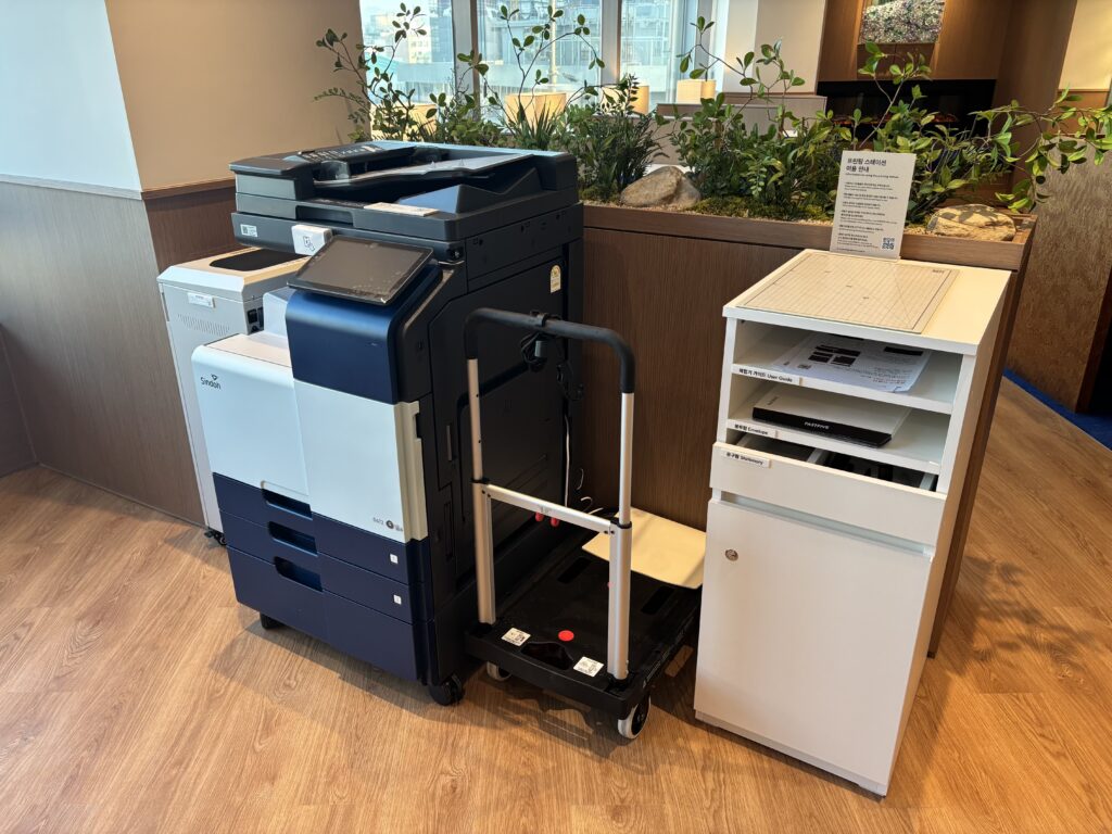 패스트파이브 동대문 1호점의 오피스기기