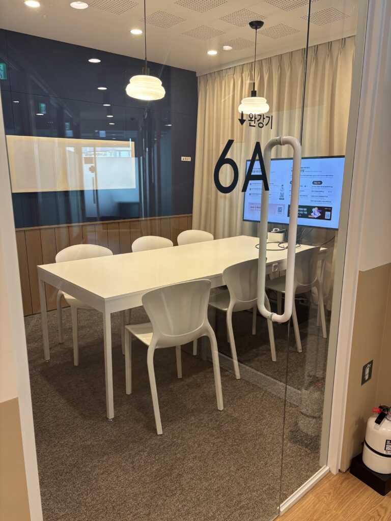 패스트파이브 동대문 1호점의 회의실