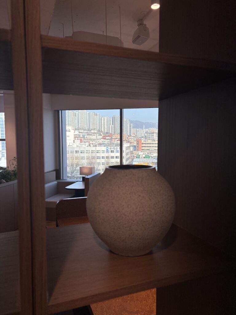 패스트파이브 동대문 1호점의 인테리어