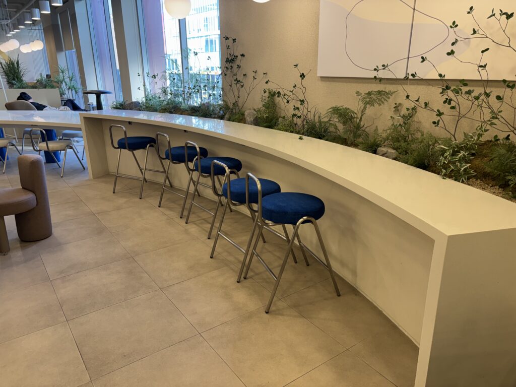 파이브스팟 한남1호점의 바테이블