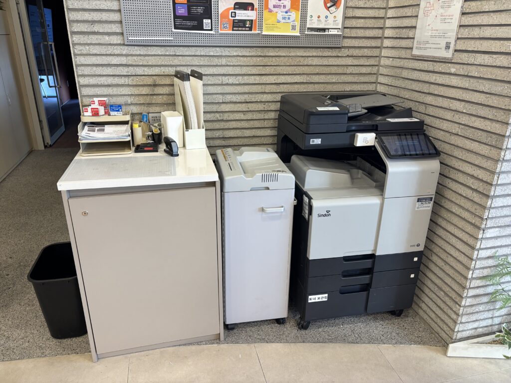 파이브스팟 한남1호점의 오피스기기