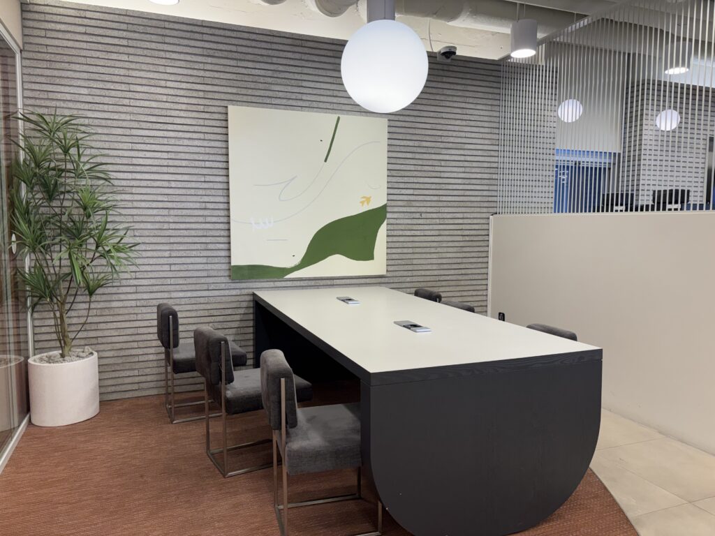 파이브스팟 한남1호점의 6인 테이블