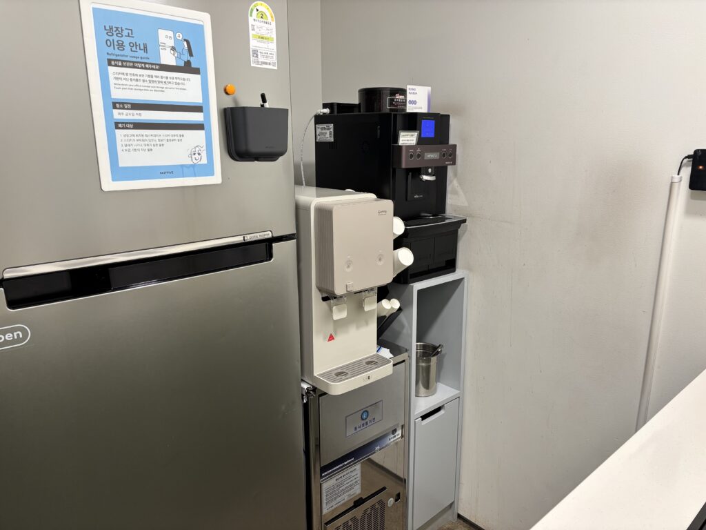 파이브스팟 성수2호점의 6층 탕비실