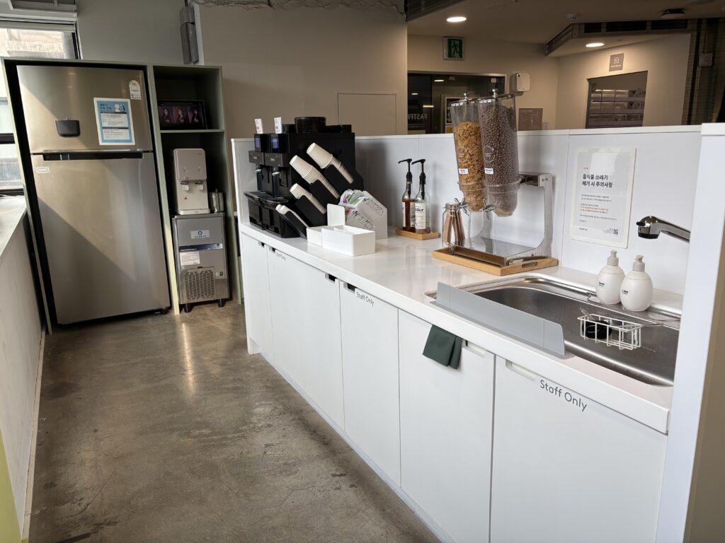파이브스팟 성수2호점의 4층 탕비실