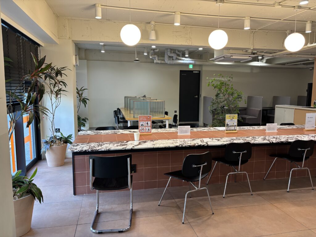 파이브스팟 홍대2호점의 1층 전경