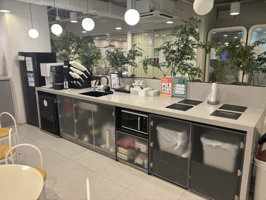 패스트파이브 을지로입구점의 탕비실