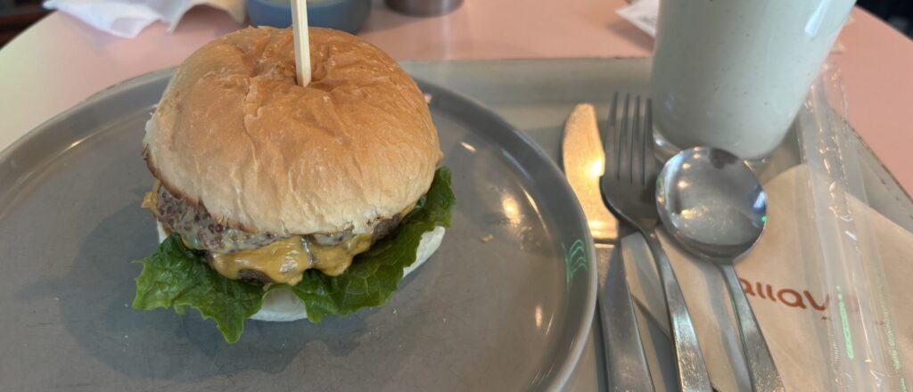 알라보의 아보카도비프버거