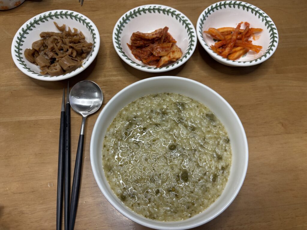 꿀맛 전복죽