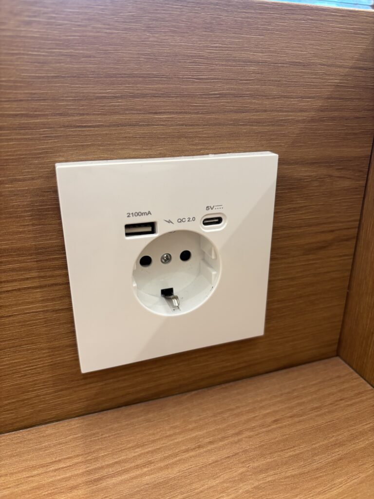 패스트파이브 홍대아트살롱점의 노트북석
