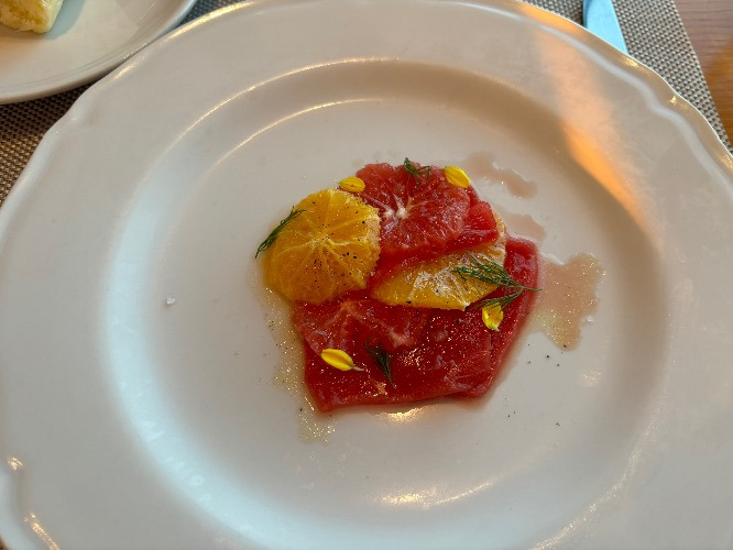 제주 루브리카 참치 카르파치오