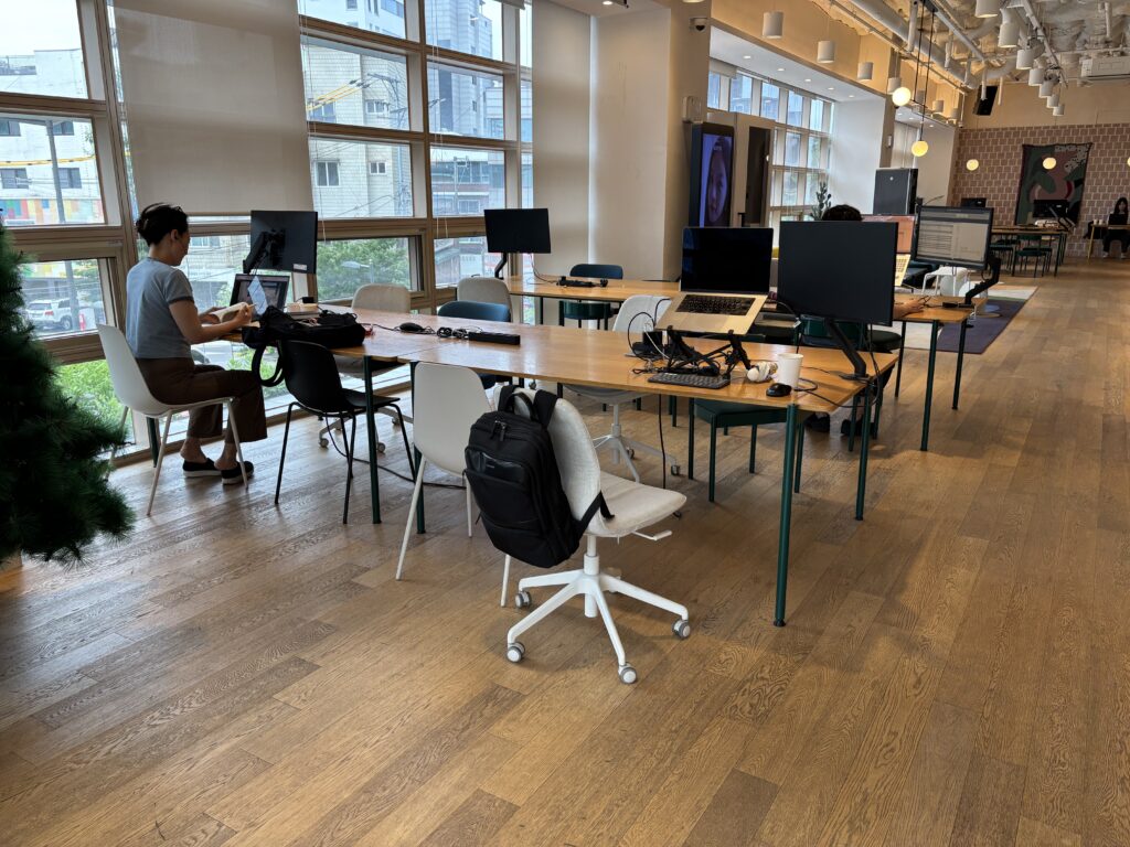 파이브스팟 서울숲1호점 2층 업무공간