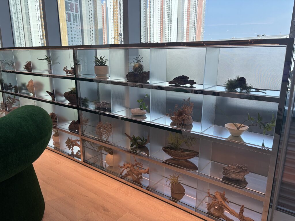 패스트파이브 송도센트럴점 장식