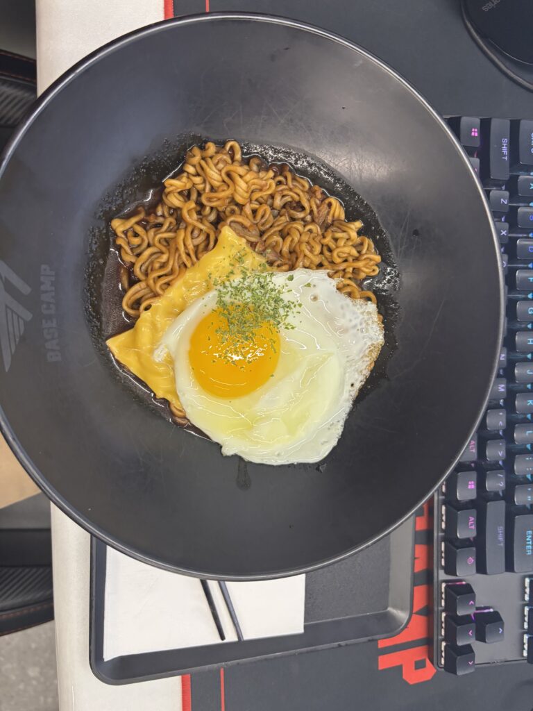 티원베이스캠프의 짜계치