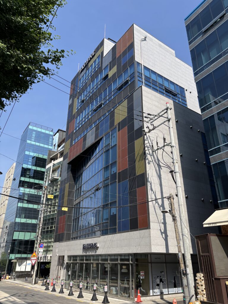 패스트파이브 압구정1호점의 전경