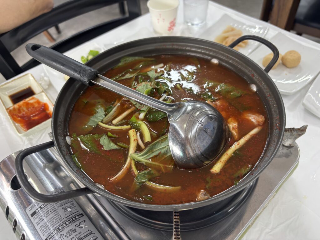 강릉 현대수산회센터의 매운탕