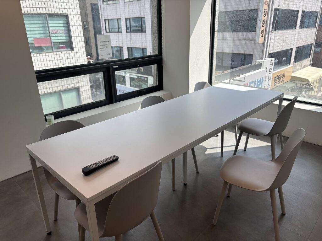 패스트파이브 강남구청1호점의 회의실