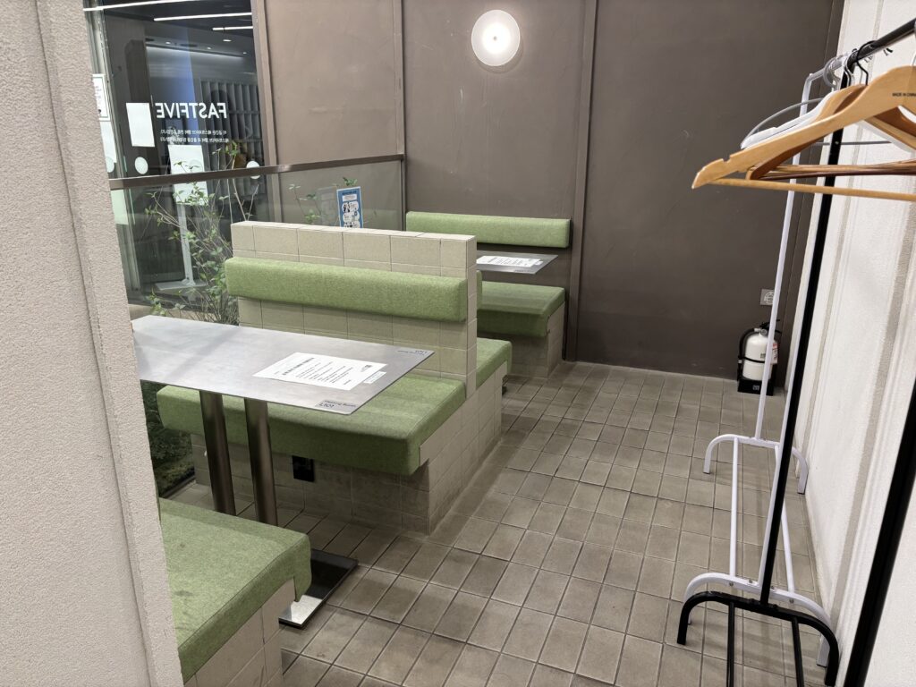 패스트파이브 신논현2호점의 미팅부스